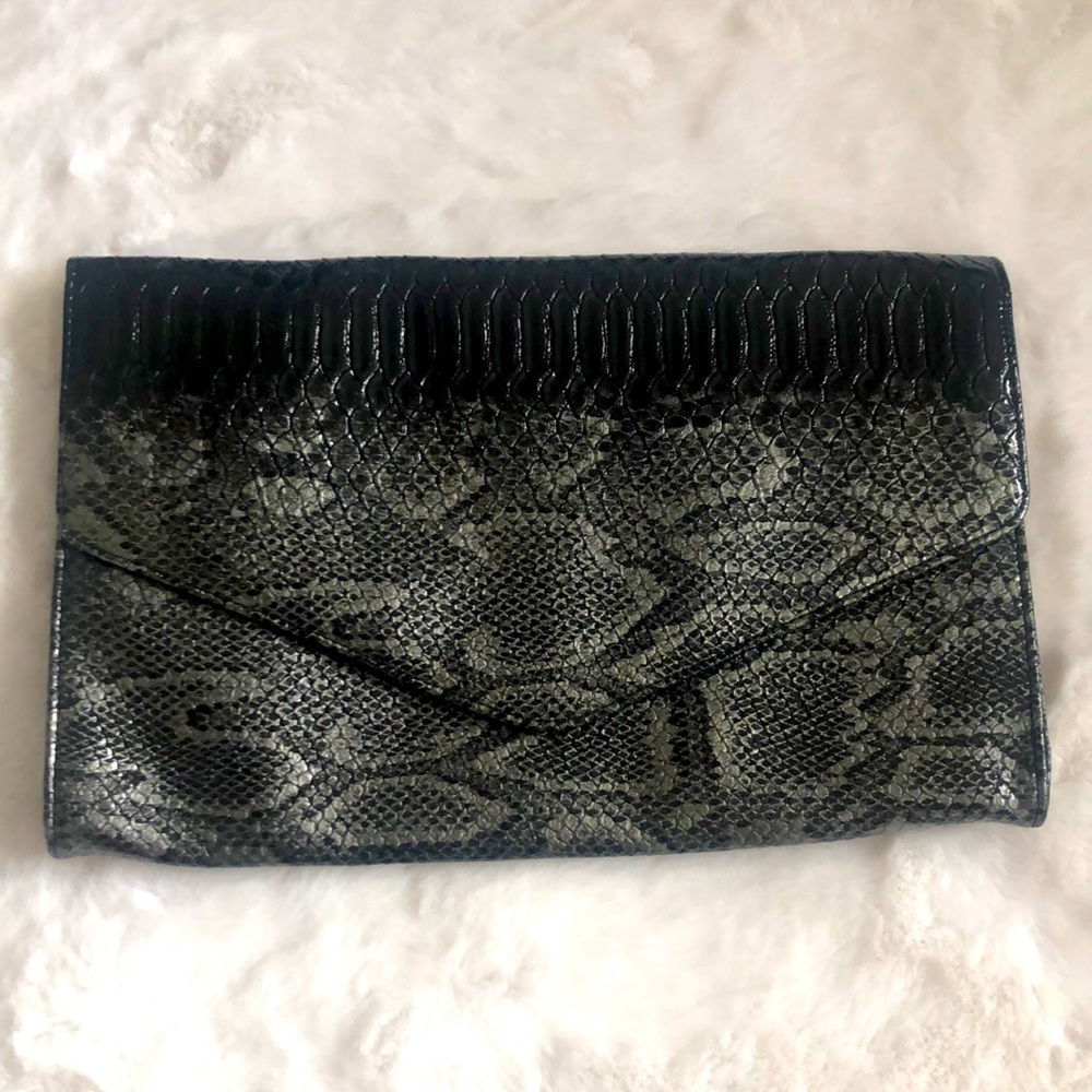 Lg Clutch